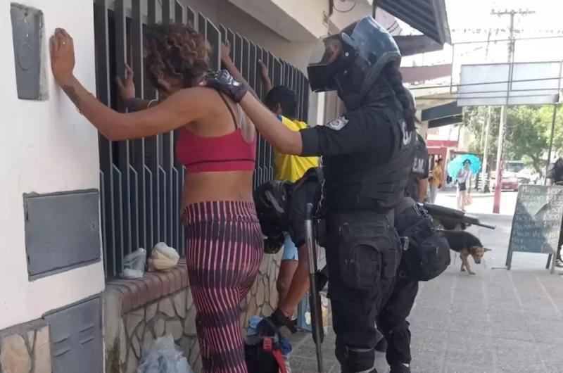 Detuvieron a una pareja que intentaba vender elementos robados en el barrio San Pedrito