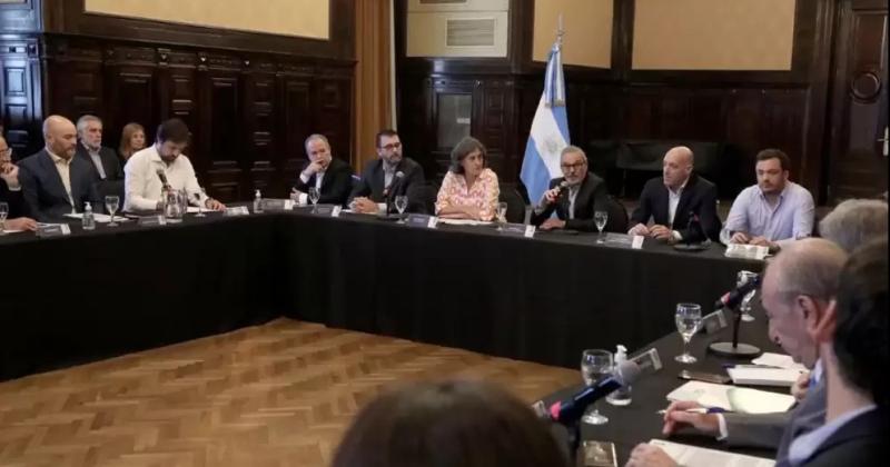 El Gobierno reunioacute a todos los ministros de Salud por la escala de casos de dengue