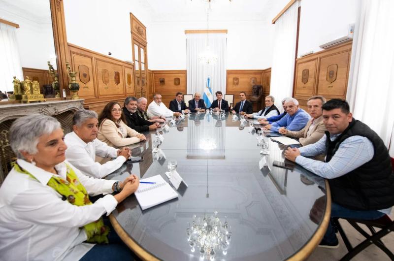 El Gobierno se reunioacute con la CGT en Casa Rosada