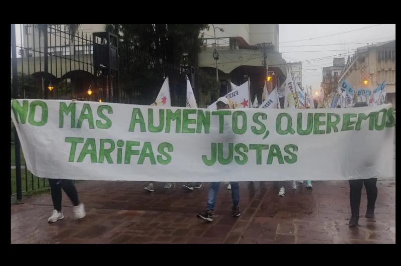 Multitudinaria marcha en contra de los Tarifazos