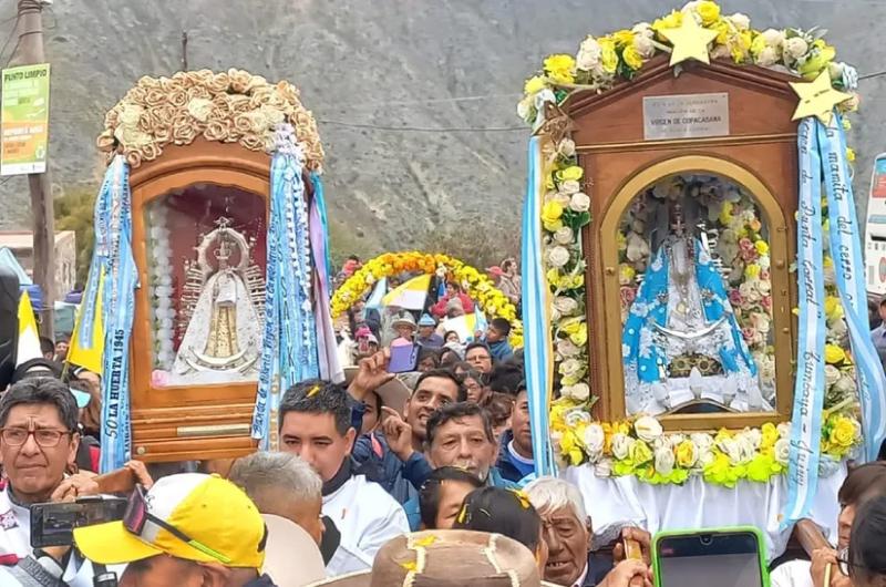 Tumbaya cobijoacute a devotos en un nuevo Encuentro Mariano 