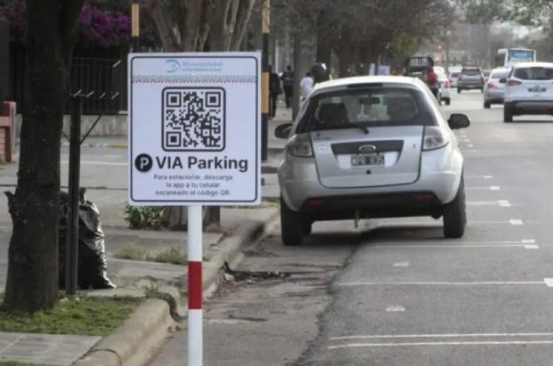 Concejales  quieren que lo recaudado por Viacutea Parking vaya a la reparacioacuten de calles