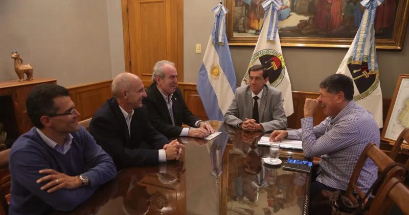 Sadir se reunioacute por el agua con Cantildeeros Independientes 