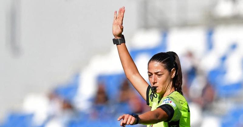 Terna arbitral femenina dirigiraacute por primera vez un partido de la Serie A italiana