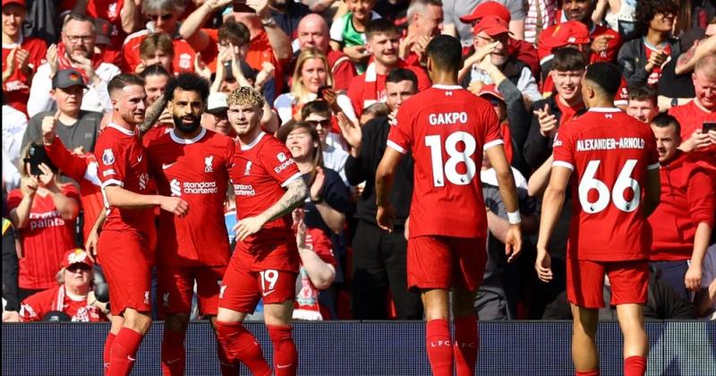 Liverpool vencioacute al Tottenham y mantiene una leve ilusioacuten