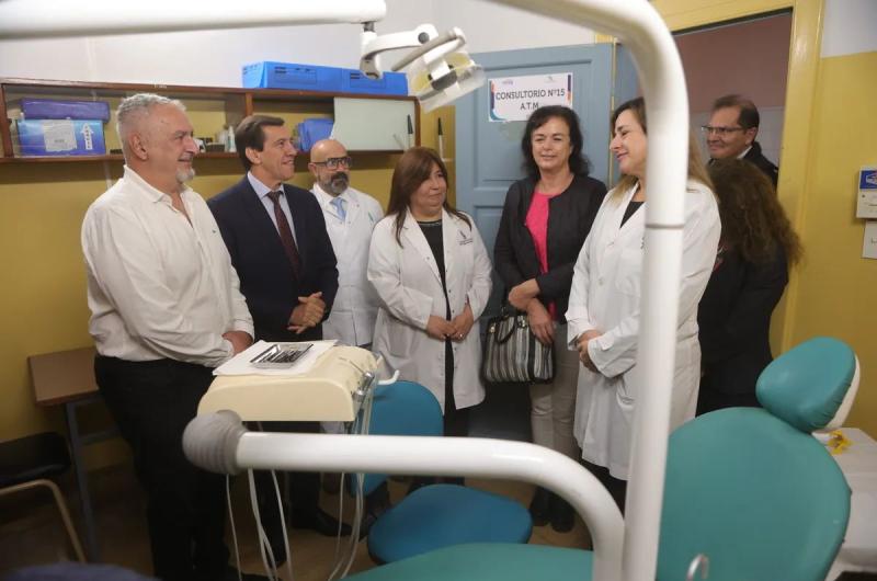 Inauguraron consultorio de atencioacuten temporomandibular en el San Roque