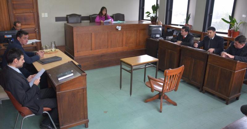 Un Tribunal condenoacute a dos sujetos por delitos contra menores de edad