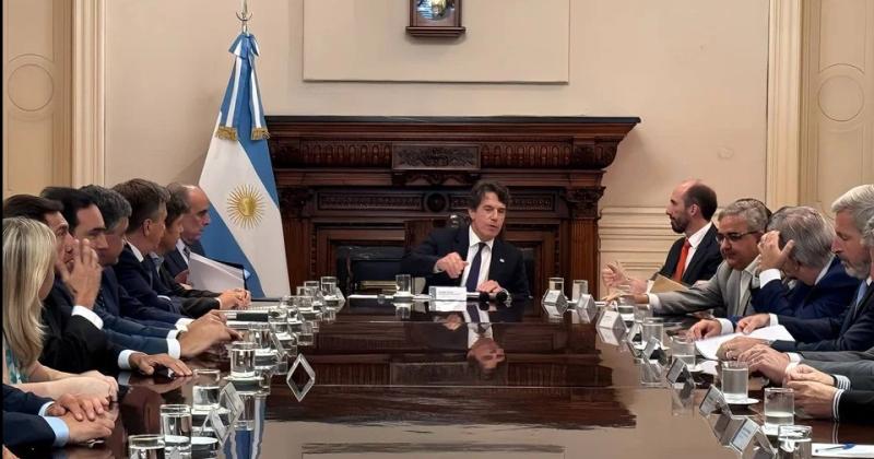 Nicolaacutes Posse descartoacute la dolarizacioacuten y defendioacute la competencia de monedas