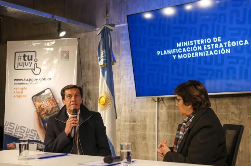 Sadir y la ministra Isolda Calsina presentaron la nueva APP moacutevil tujujuy