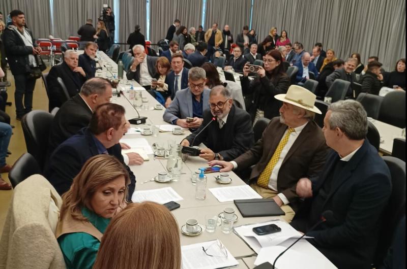 Jorge llevoacute reclamo de fondos para el transporte al Congreso