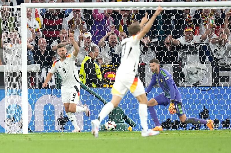 Alemania no tuvo piedad con Escocia y lo aplastoacute en la apertura del torneo