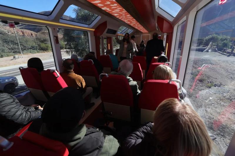 Partioacute el Tren Solar en su primer viaje turiacutestico