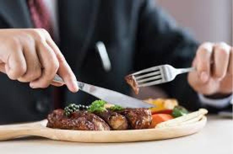 En Jujuy como en el paiacutes cayoacute el consumo de carne