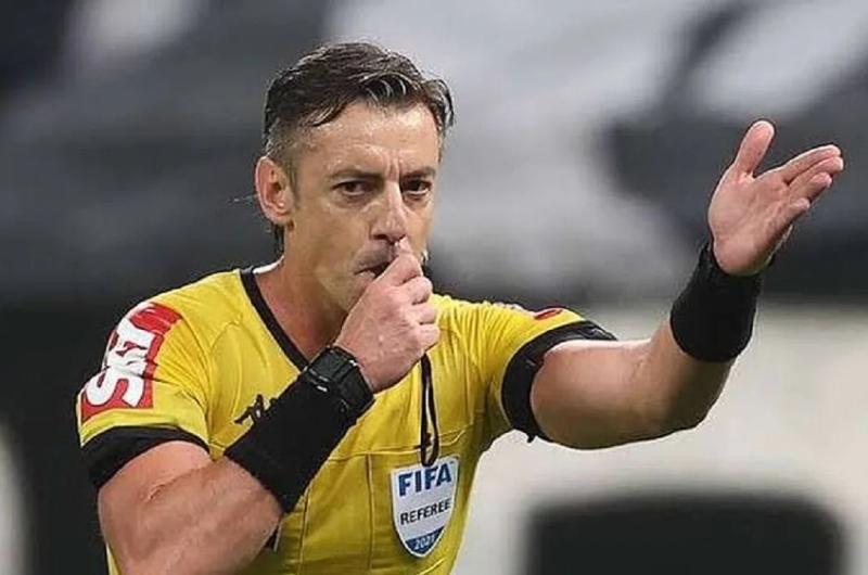 Raphael Claus seraacute el aacuterbitro en la final- Un antecedente ilusiona a los argentinos