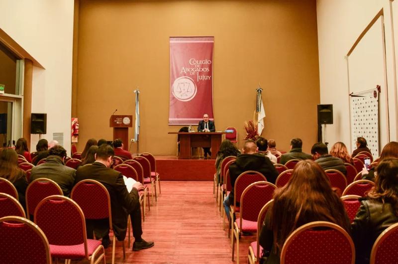 Presentaron obra sobre la Reforma Constitucional de Jujuy