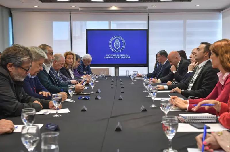 La CGT pidioacute al Gobierno que se retire la reforma laboral del DNU