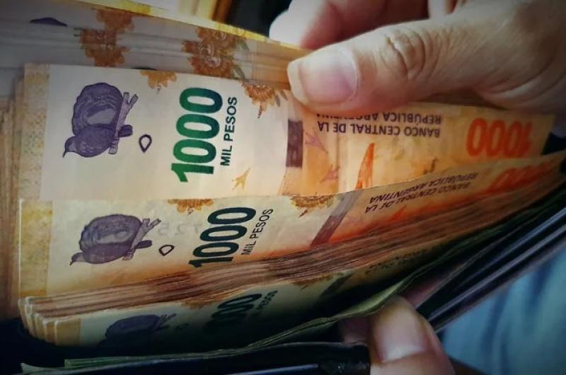 El Gobierno definiraacute el nuevo Salario Miacutenimo Vital y Moacutevil
