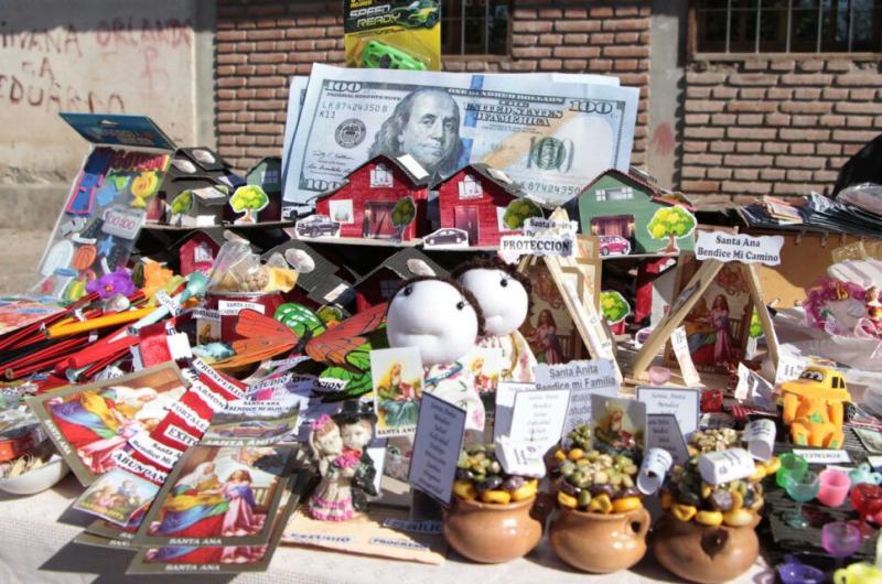 Miniaturas que se presentan en la Feria de Santa Anita
