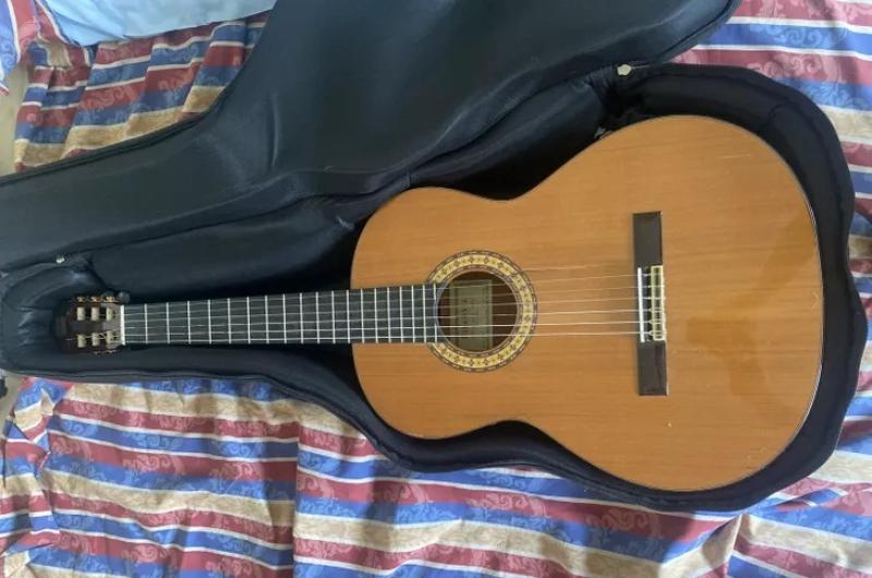 Quiso vender una guitarra por red social y lo estafaron por maacutes de 5 millones