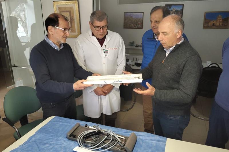 Fundacioacuten Hospital de Nintildeos entregoacute equipamiento al Materno Infantil