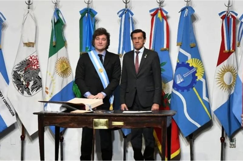 Sadir invitoacute a Javier Milei y a Victoria Villarruel para el proacuteximo 23 de agosto