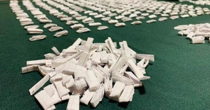 Detuvieron a un dealer con maacutes de 50 dosis de estupefacientes en su poder