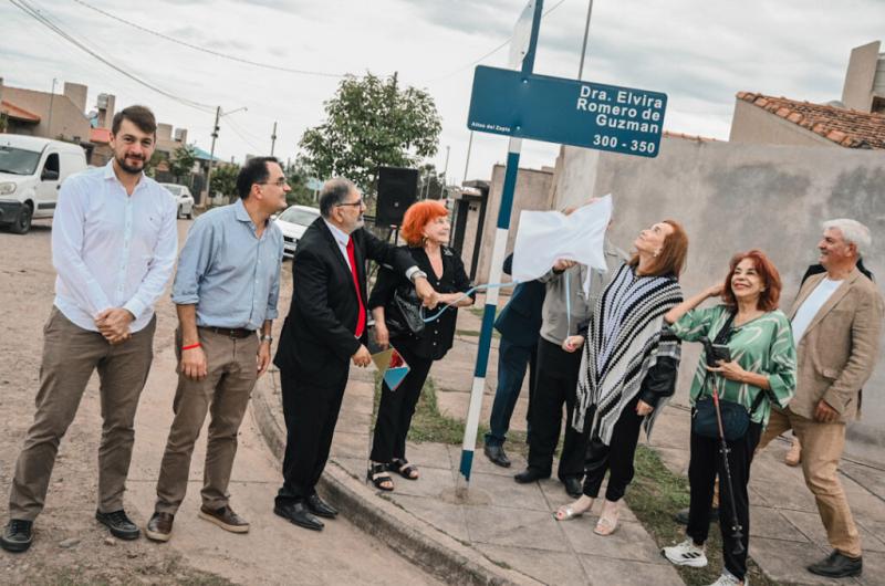 Una arteria del barrio Altos del Zapla se denomina Elvira Romero de Guzmaacuten