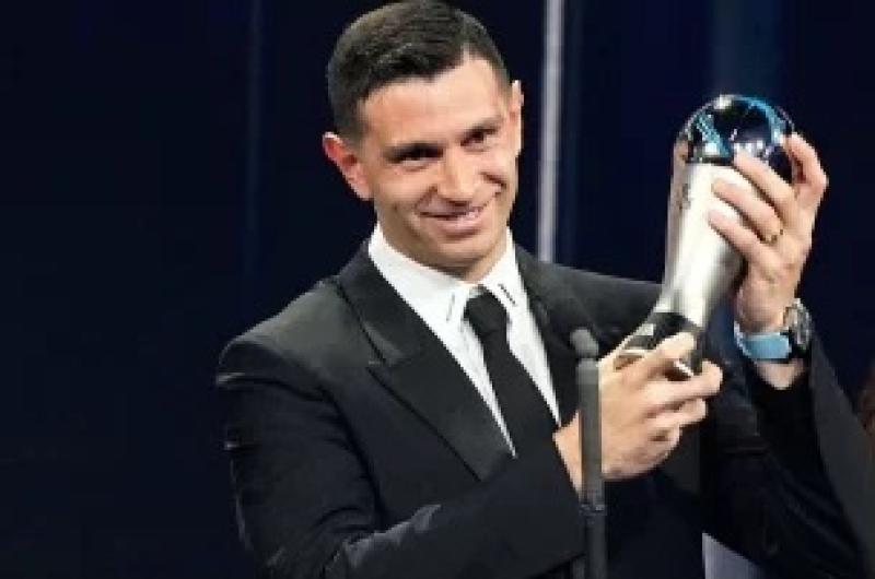 Dibu Martinez