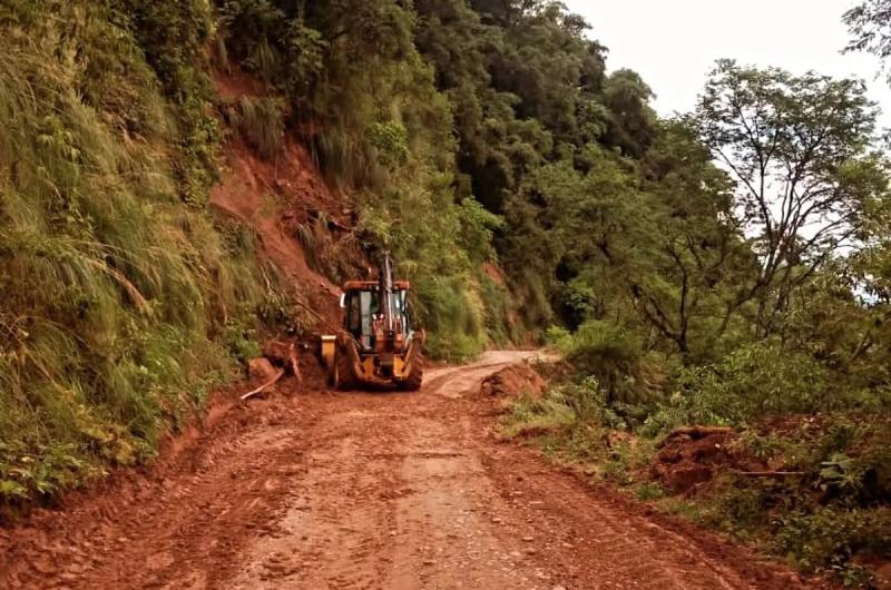 Vialidad trabaja en simultaacuteneo en despejes de rutas en toda la provincia