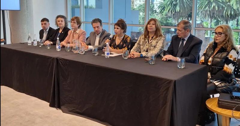 Inicioacute la Diplomatura en Derechos de Nintildeas Nintildeos y Adolescentes Ley Lucio