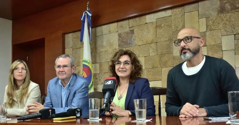 Lanzaron la tercera edicioacuten del concurso escolar y ambiental El saber ilumina