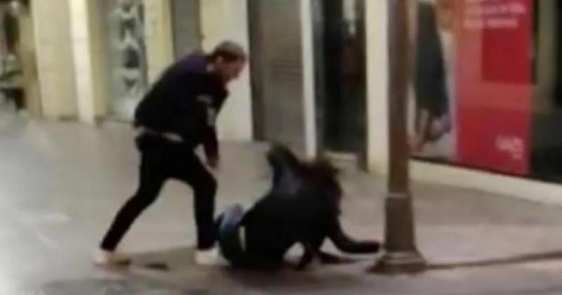 Policiacutea jujentildeo alcoholizado y con parte de enfermo fue detenido 