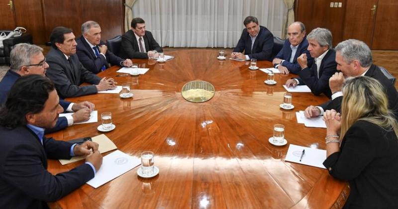 Las provincias recibieron maacutes fondos en abril seguacuten IARAF