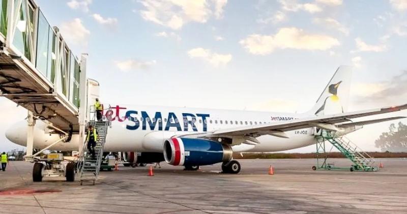La compantildeiacutea JetSmart podriacutea retomar vuelos hacia nuestra provincia