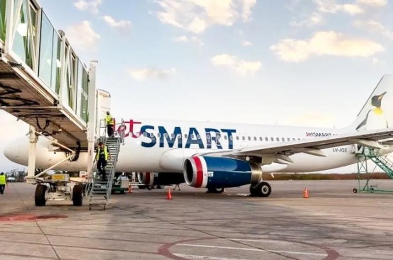 La compantildeiacutea JetSmart podriacutea retomar vuelos hacia nuestra provincia