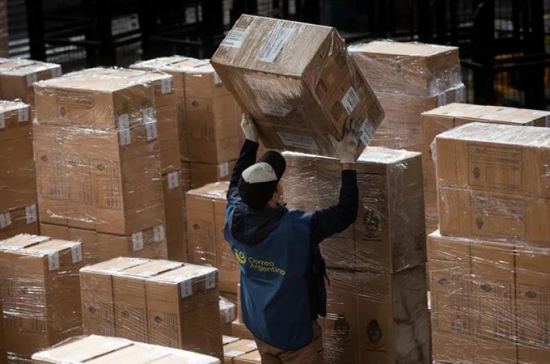 Comienza el traslado de urnas hacia escuelas de localidades remotas