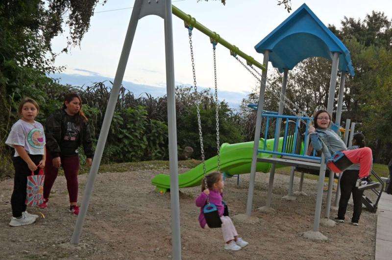 Plaza de barrio Los Perales lleva el nombre del recordado meacutedico Canuto Baacutercena
