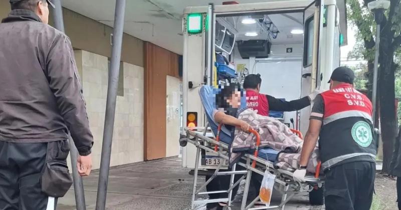 Defendioacute a su hija de una golpiza y fue atacada por la madre de la nintildea agresora