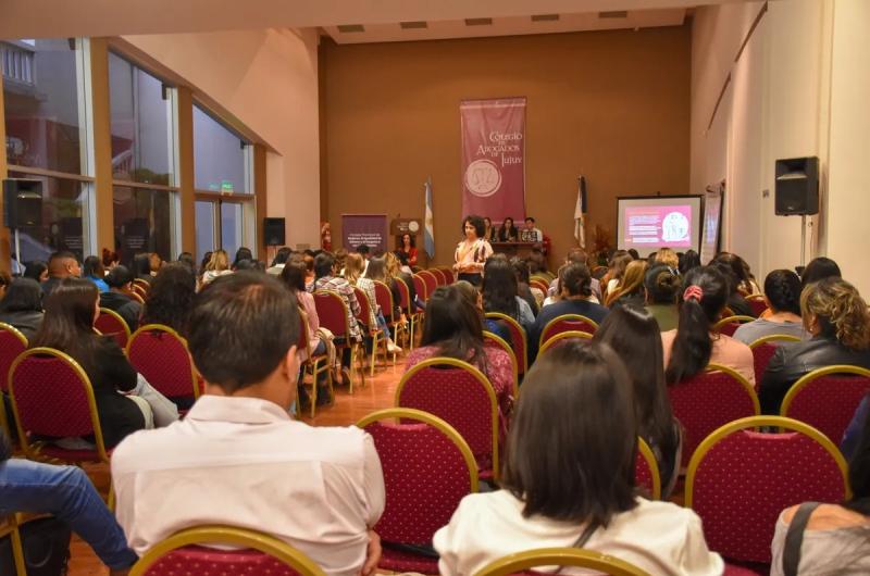  Ley Micaela- comenzoacute el ciclo de capacitacioacuten en sede de Abogados