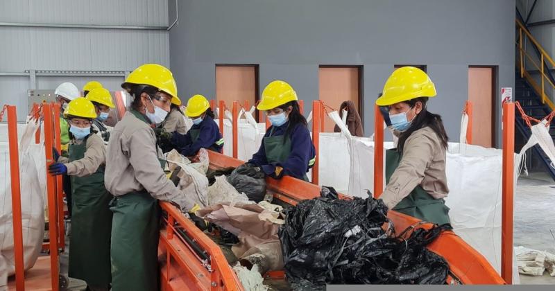 Reciclar para construir una sociedad maacutes justa consciente y sostenible