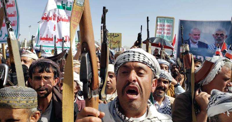  Israel confirma haber atacado los puertos de Al Salif y Al Hudeida en Yemen