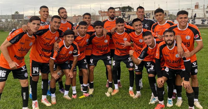 Zapla se impuso con autoridad ante Cuyaya ganandole por 3 a 0