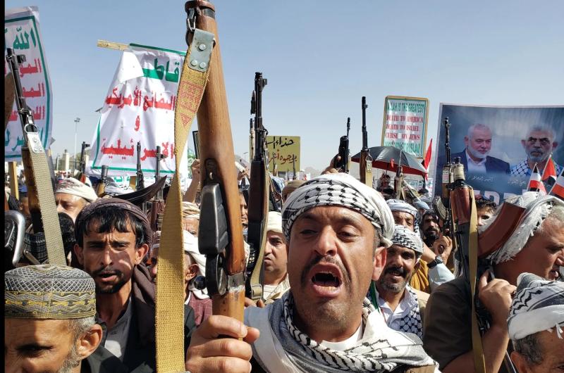  Israel confirma haber atacado los puertos de Al Salif y Al Hudeida en Yemen