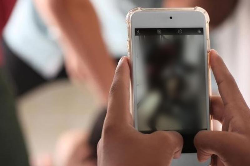 Bullying en Jujuy- publicaron fotografiacuteas de una estudiante desnuda