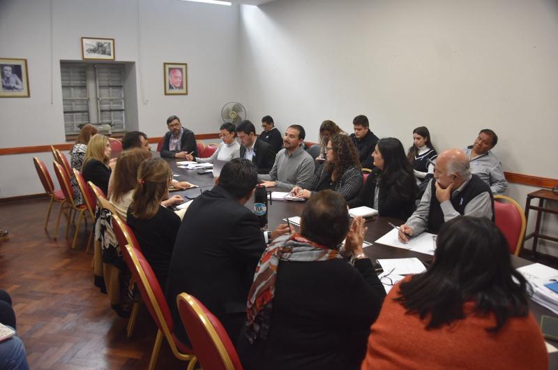 Trabajan en la regulacioacuten del ejercicio profesional de operadores en salud mental