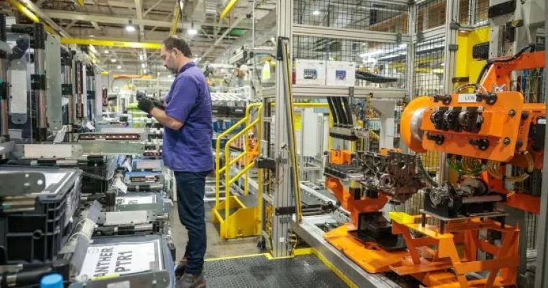 La actividad econoacutemica volvioacute a caer despueacutes de un antildeo 18-en-porciento-