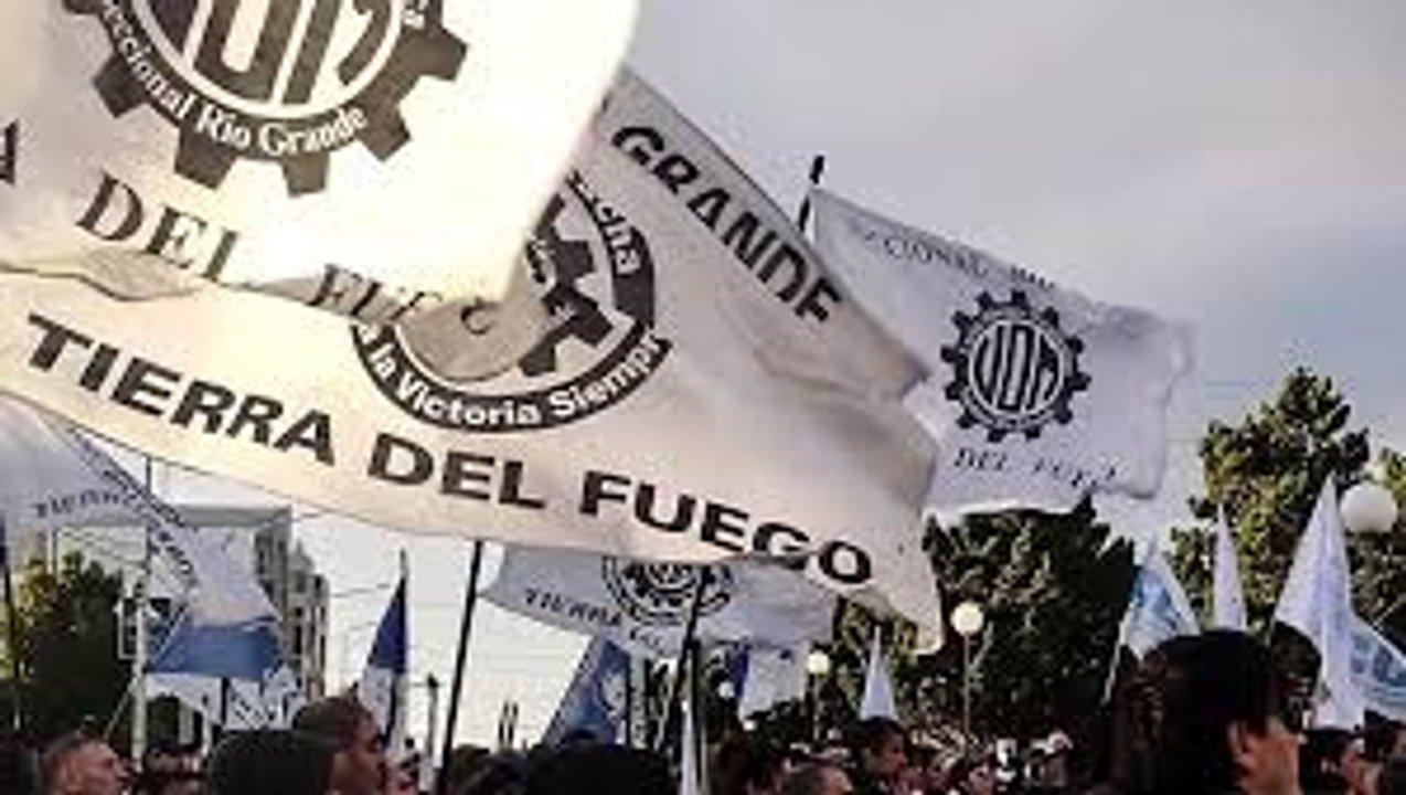
 Rechazo absoluto de los gremios fueguinos a la eliminacioacuten de aranceles 
