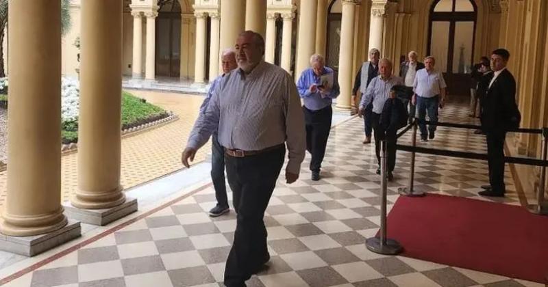 La CGT iraacute a la Justicia para frenar el decreto de Javier Milei 