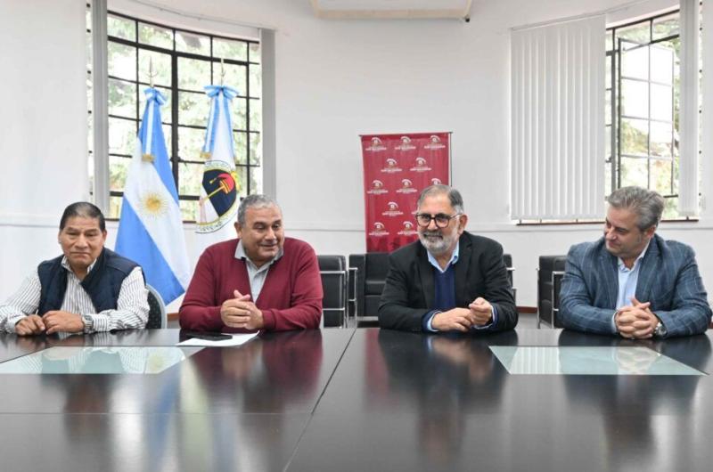 El Intendente recibioacute a nuevas autoridades del Centro de Veteranos de Malvinas
