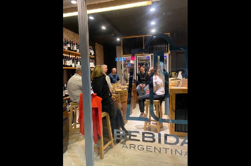 Una leyenda de Boca Juniors presentoacute su liacutenea de vinos